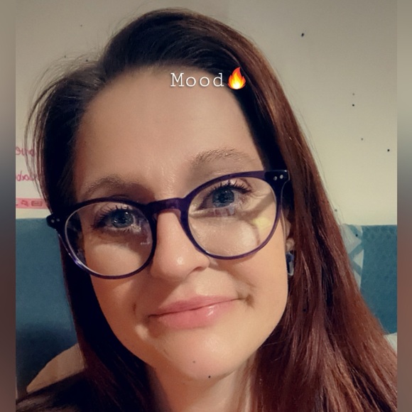 Meet your Posher, Danielle - Picture 4 of 5